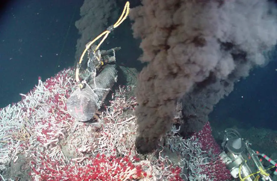 hydrothermal-vent