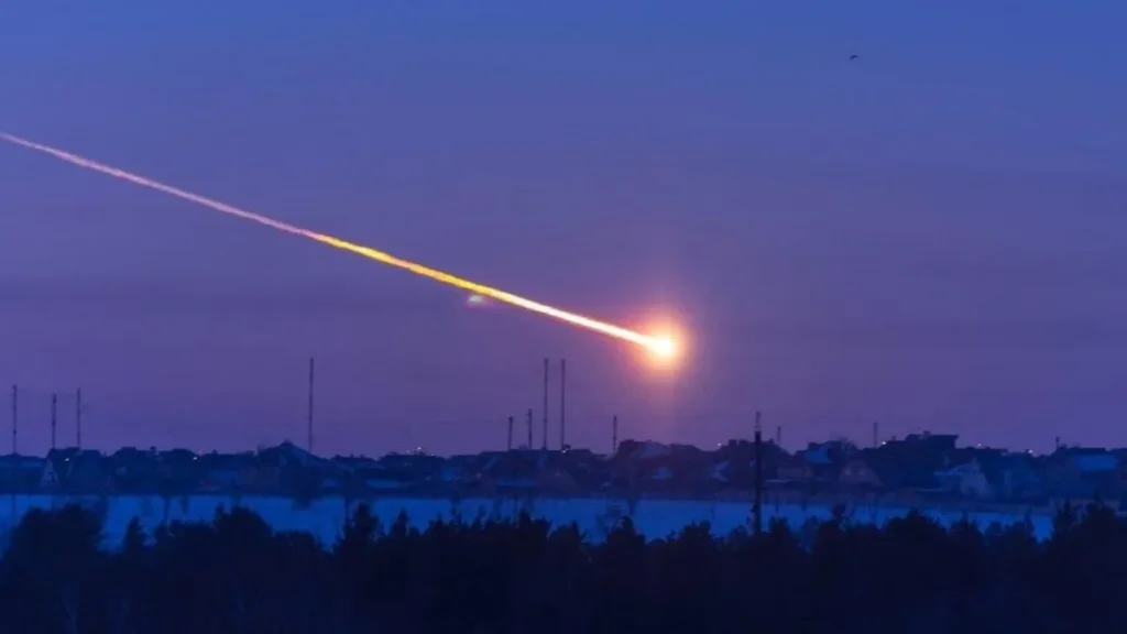 chelyabinsk-meteor-impact-fireball-explosion